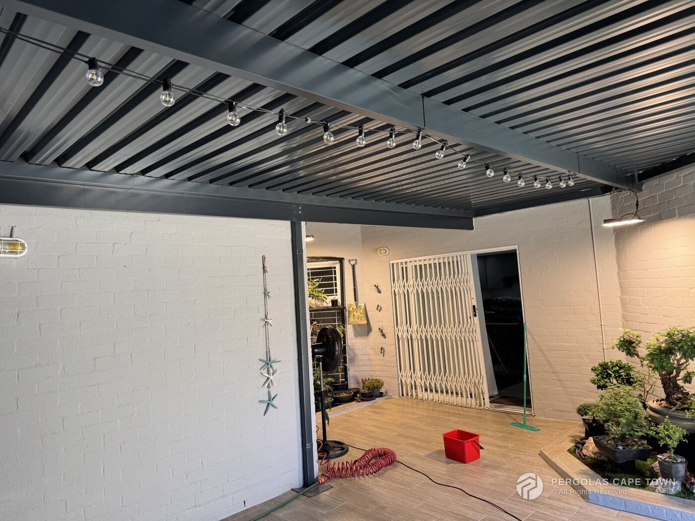 Charcoal ibr pergola flamingo vlei table view