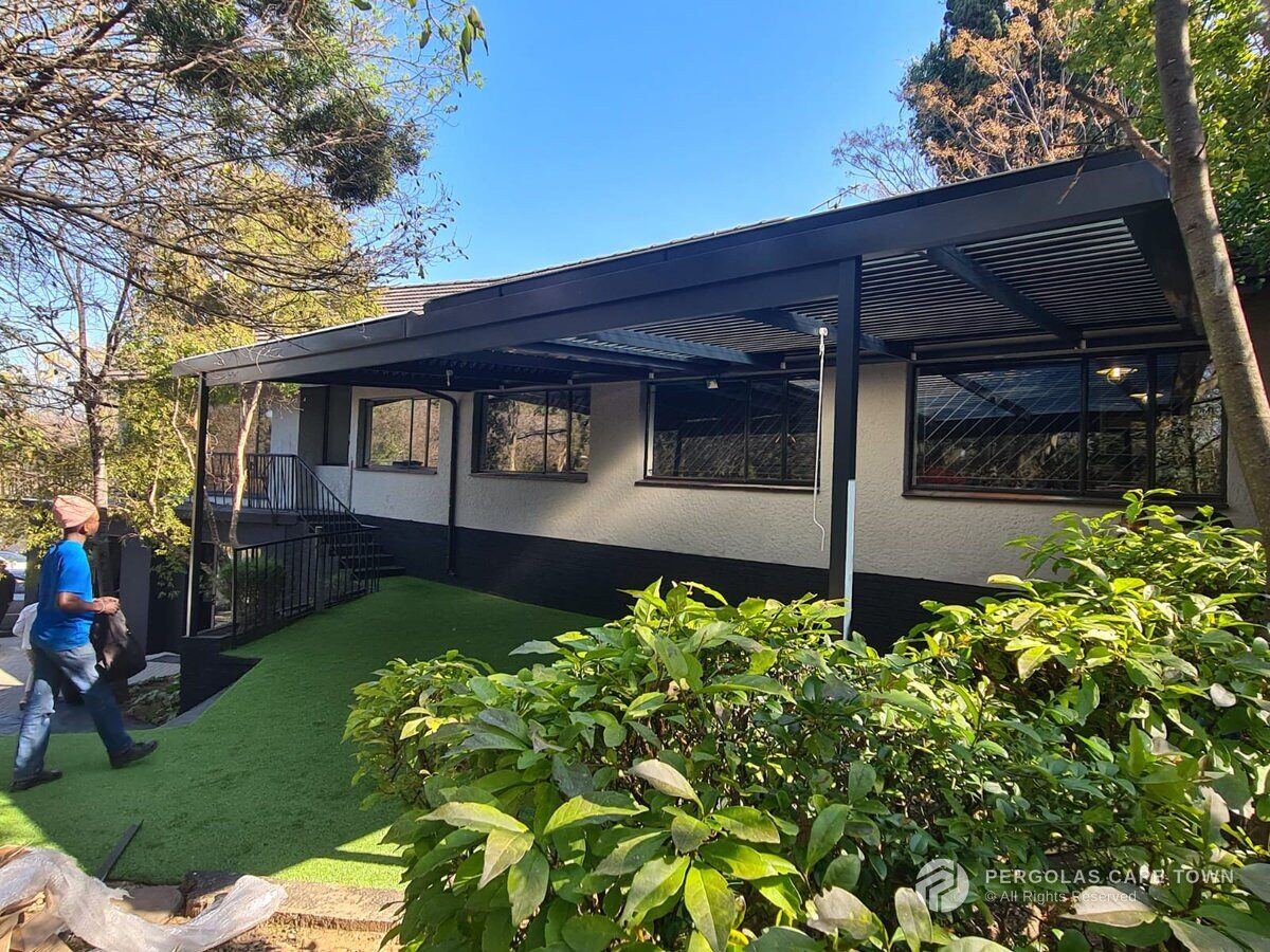 Charcoal aluminium louvre pergola in the Northern Suburbs, Cape Town