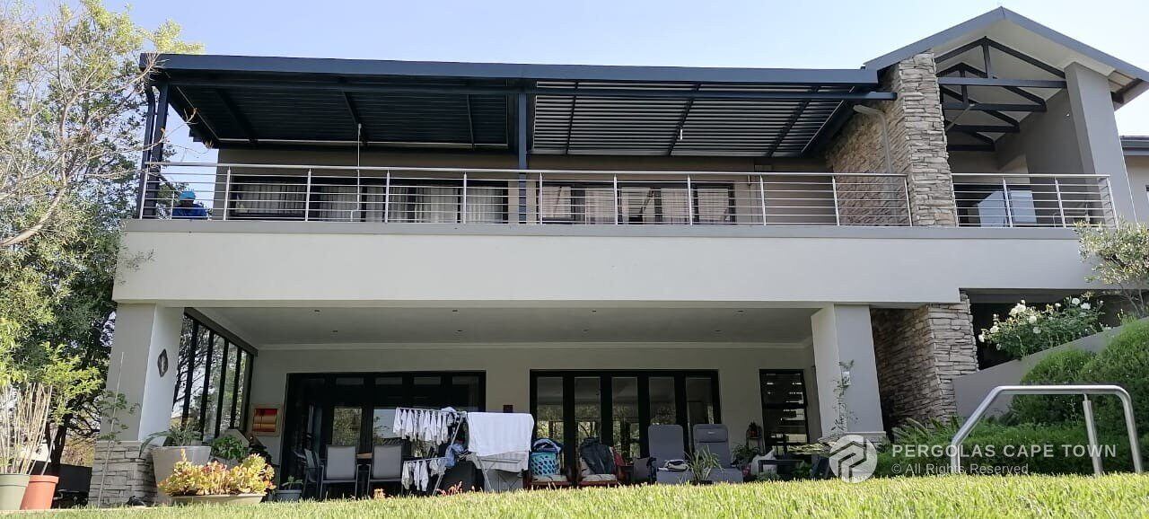 Charcoal louvre roof plattekloof