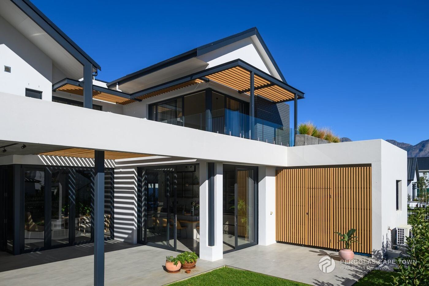 Composite Pergola, Stellenbosch, Cape Winelands — view 3