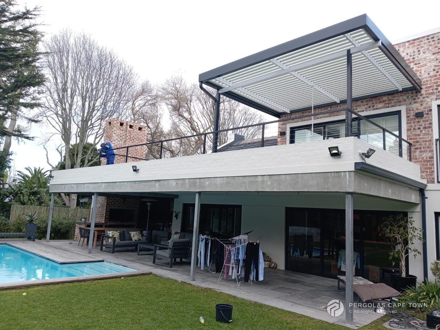 Two-tier louvre roof on a Garden Route estate